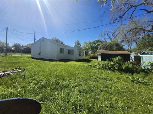933 S 17th Street, Saginaw, MI 48601