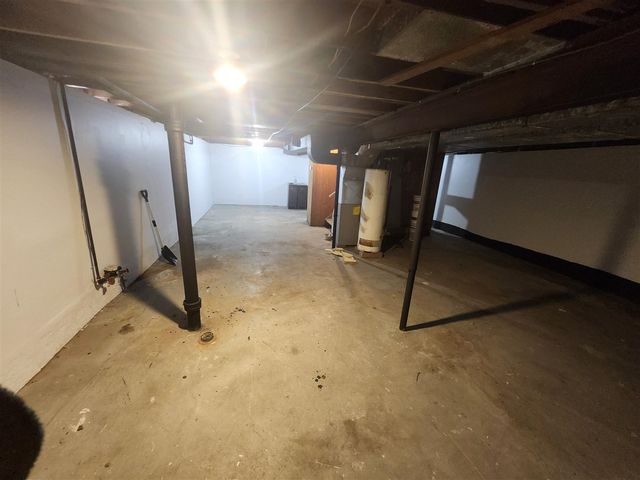 933 S 17th Street, Saginaw, MI 48601