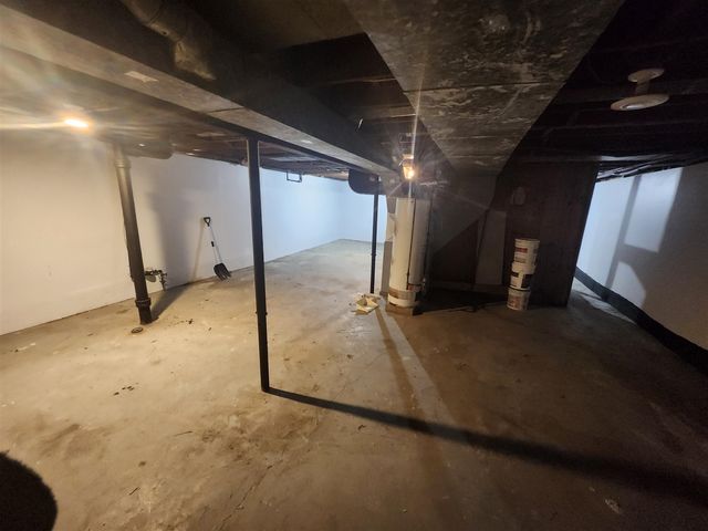 933 S 17th Street, Saginaw, MI 48601