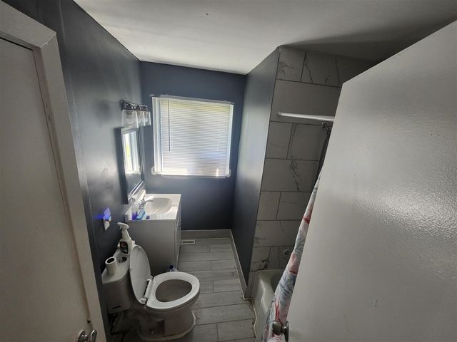 933 S 17th Street, Saginaw, MI 48601