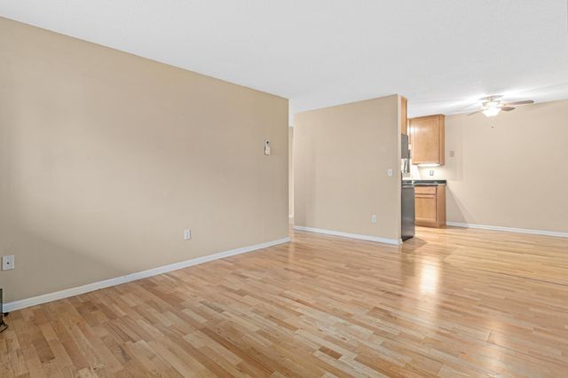 520 Ridgewood Avenue 3, Minneapolis, MN 55403