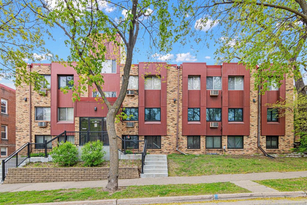 520 Ridgewood Avenue 3, Minneapolis, MN 55403 — photo 2