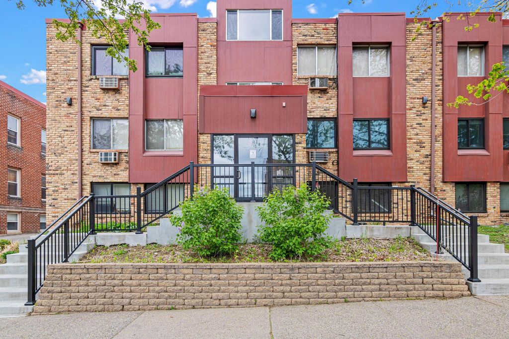 520 Ridgewood Avenue 3, Minneapolis, MN 55403 — photo 3