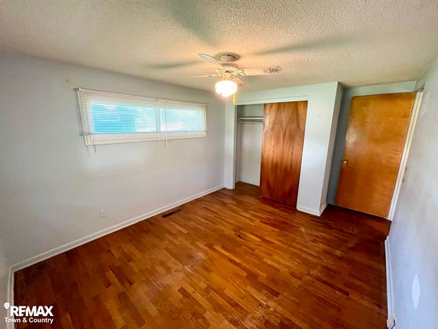 626 S Mckinley Road, Flushing, MI 48433