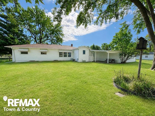 626 S Mckinley Road, Flushing, MI 48433