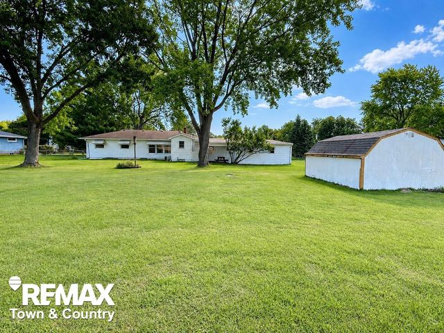 626 S Mckinley Road, Flushing, MI 48433