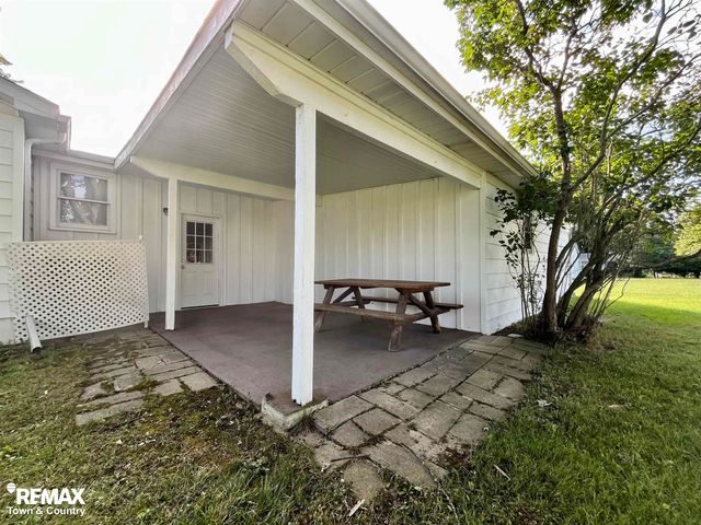 626 S Mckinley Road, Flushing, MI 48433