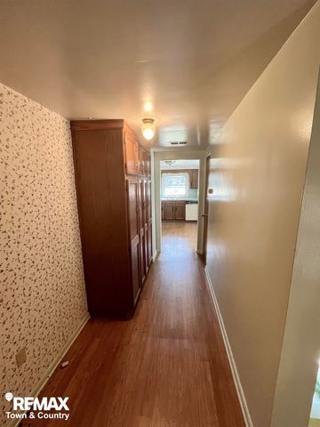 626 S Mckinley Road, Flushing, MI 48433