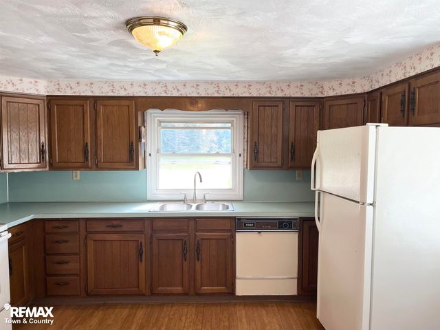 626 S Mckinley Road, Flushing, MI 48433