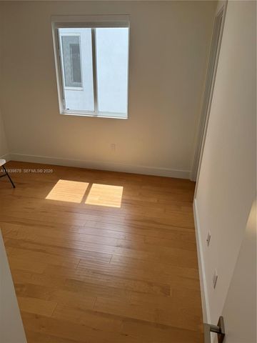 7547 NW 98th Ave ., Doral, FL 33178