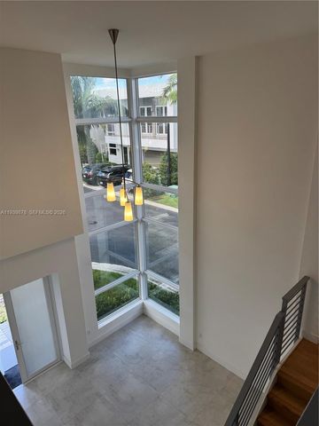 7547 NW 98th Ave ., Doral, FL 33178