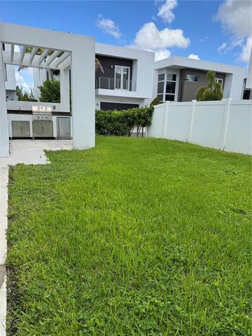 7547 NW 98th Ave ., Doral, FL 33178