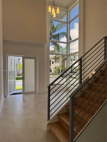 7547 NW 98th Ave ., Doral, FL 33178