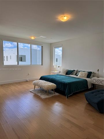 7547 NW 98th Ave ., Doral, FL 33178