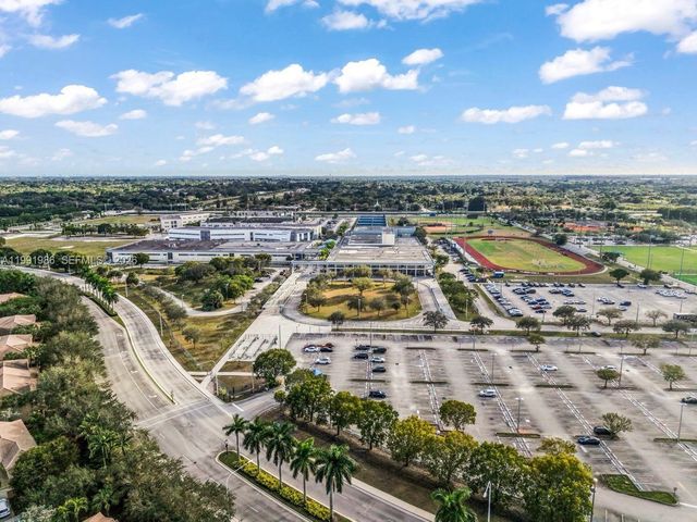 3889 Tree Top Dr 3889, Weston, FL 33332