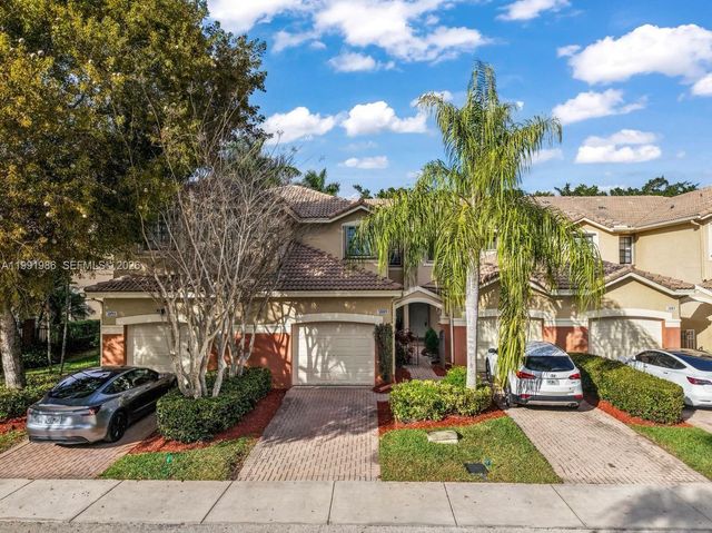 3889 Tree Top Dr 3889, Weston, FL 33332