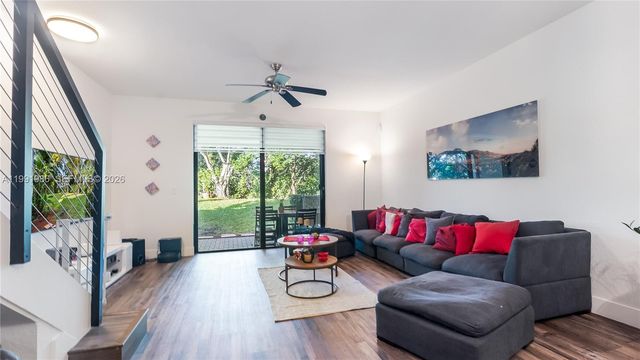 3889 Tree Top Dr 3889, Weston, FL 33332