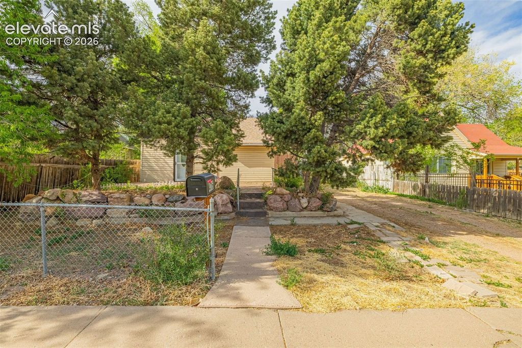 416 W Platte Avenue, Colorado Springs, CO 80905 — photo 4