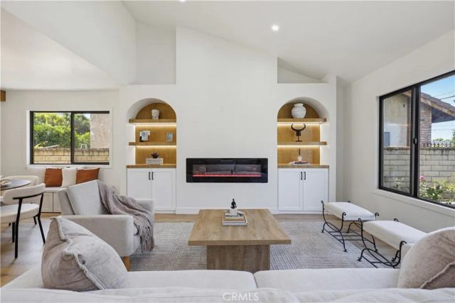 155 S Lincoln, Orange, CA 92866