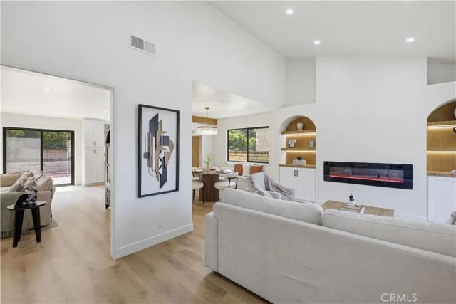 155 S Lincoln, Orange, CA 92866