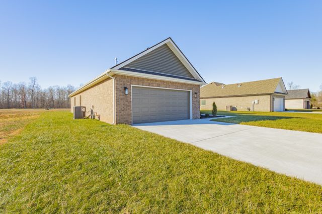 58 Brooklyn Avenue, Manchester, TN 37355