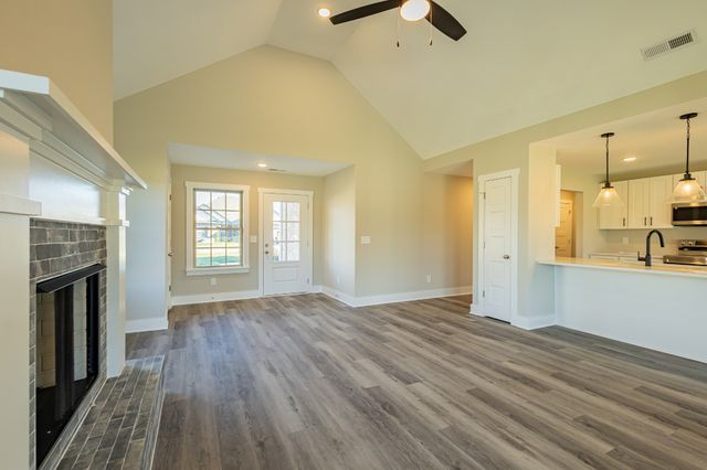 58 Brooklyn Avenue, Manchester, TN 37355