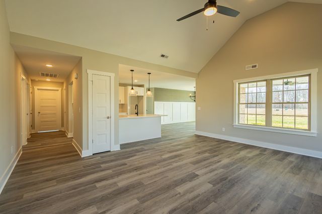 58 Brooklyn Avenue, Manchester, TN 37355