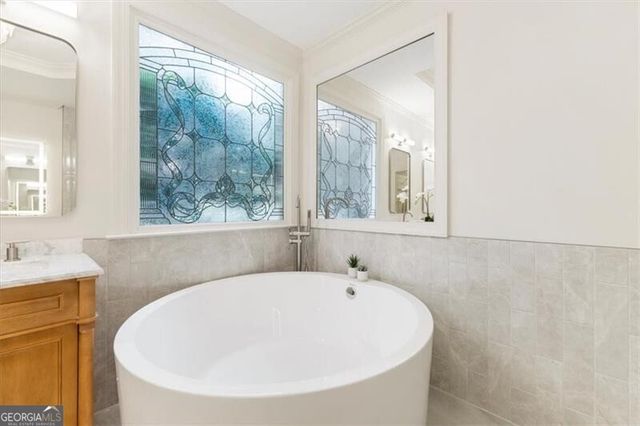 6915 Carmel Court, Suwanee, GA 30024