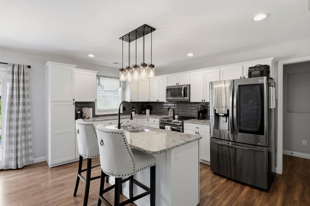 475 Flint Road, Waco, KY 40385