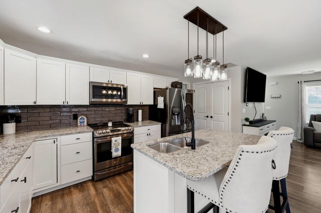 475 Flint Road, Waco, KY 40385