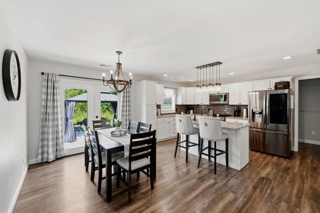 475 Flint Road, Waco, KY 40385