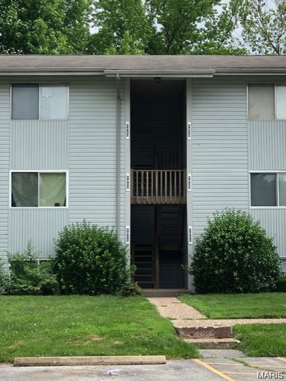 1913 Gascony Parc Drive 1913, Lake St Louis, MO 63367