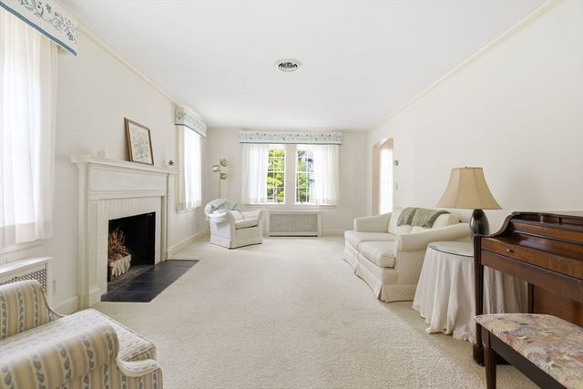 102 Oakdale Road, Newton, MA 02461