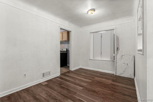 28632 Parkwood Street, Inkster, MI 48141