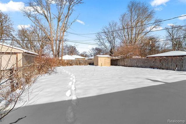 28632 Parkwood Street, Inkster, MI 48141