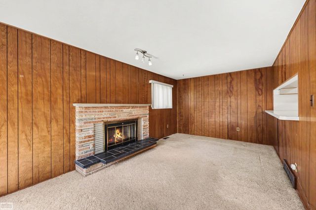 33725 Somerset Drive, Sterling Heights, MI 48312