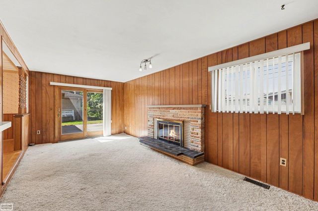 33725 Somerset Drive, Sterling Heights, MI 48312