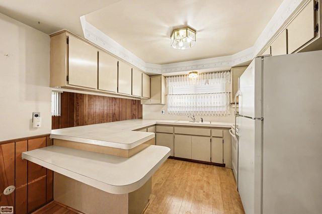 33725 Somerset Drive, Sterling Heights, MI 48312