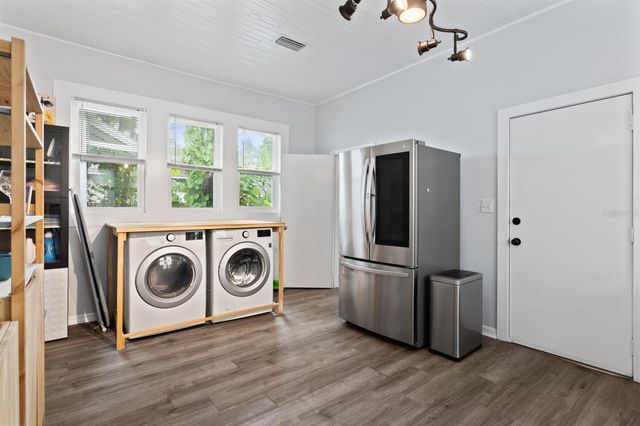 2119 W SPRUCE STREET, Tampa, FL 33607
