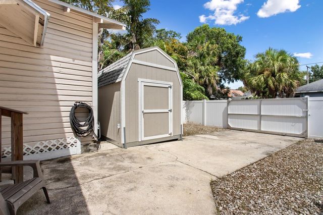 2119 W SPRUCE STREET, Tampa, FL 33607