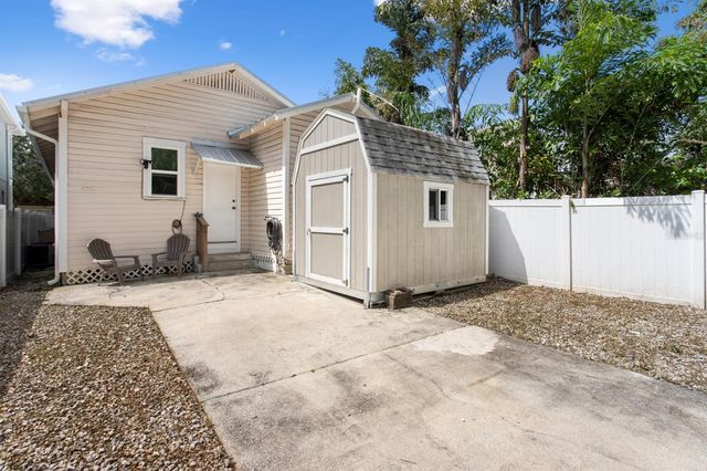 2119 W SPRUCE STREET, Tampa, FL 33607
