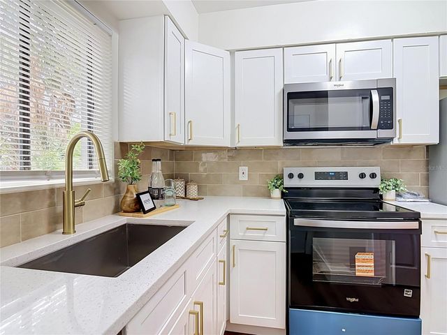 1220 W 3RD STREET, Sanford, FL 32771
