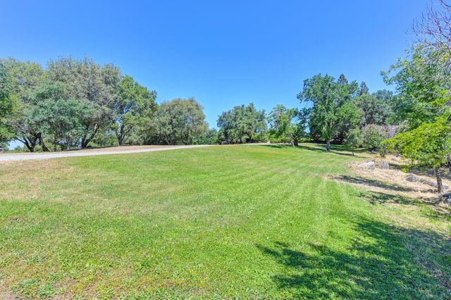 7333 Surette Ln, Loomis, CA 95650