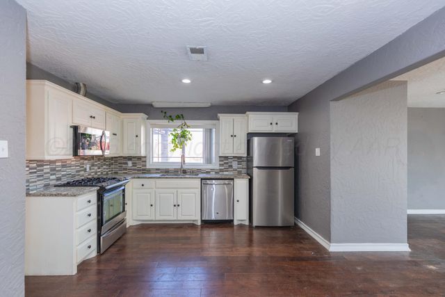 2300 PITTSBURG Street, Amarillo, TX 79103