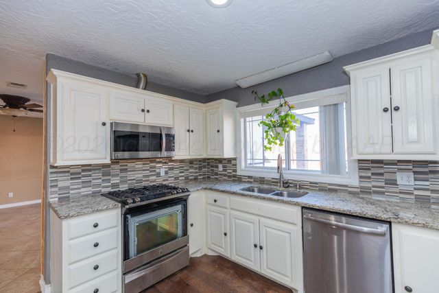 2300 PITTSBURG Street, Amarillo, TX 79103