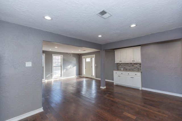 2300 PITTSBURG Street, Amarillo, TX 79103