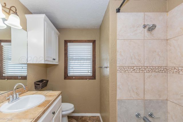 2300 PITTSBURG Street, Amarillo, TX 79103