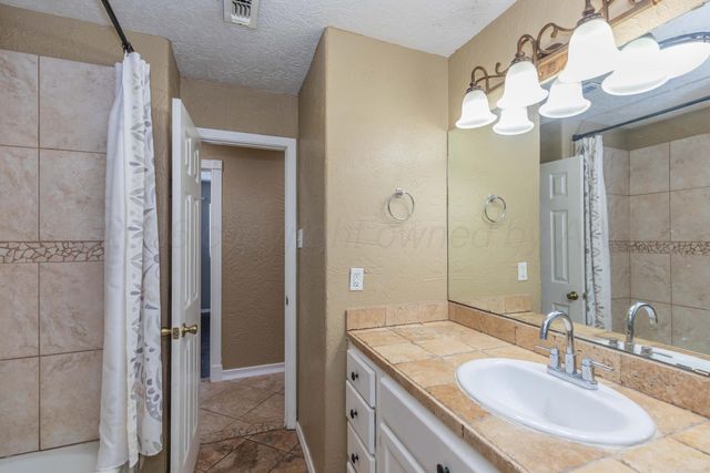 2300 PITTSBURG Street, Amarillo, TX 79103