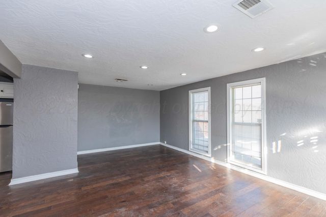 2300 PITTSBURG Street, Amarillo, TX 79103