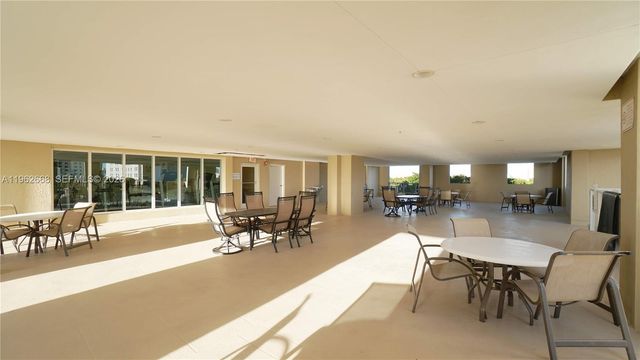 117 NW 42nd Ave 708, Miami, FL 33126